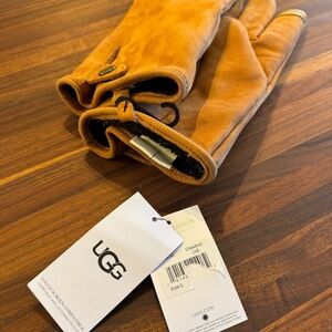Brand New UGG Tabbed Splice Vent Genuine Leather Touchscreen Gloves Chestnut